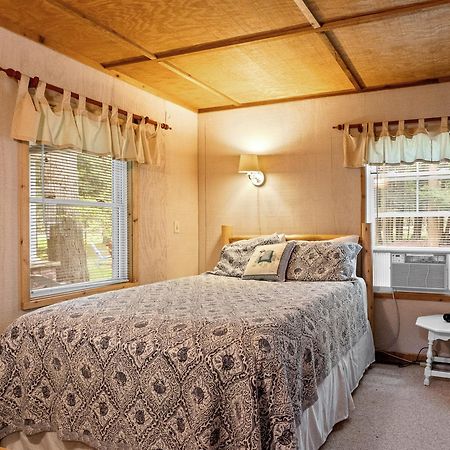 Experience The Charm Of Silver Lake At Parrothead Retreat Mears Exterior photo