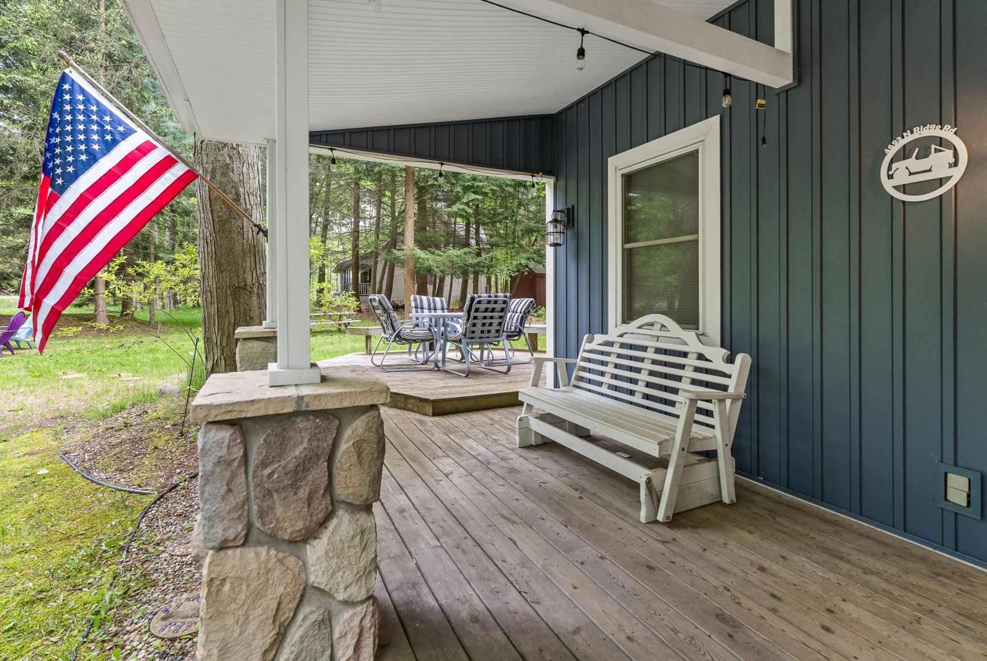 Experience The Charm Of Silver Lake At Parrothead Retreat Mears Exterior photo