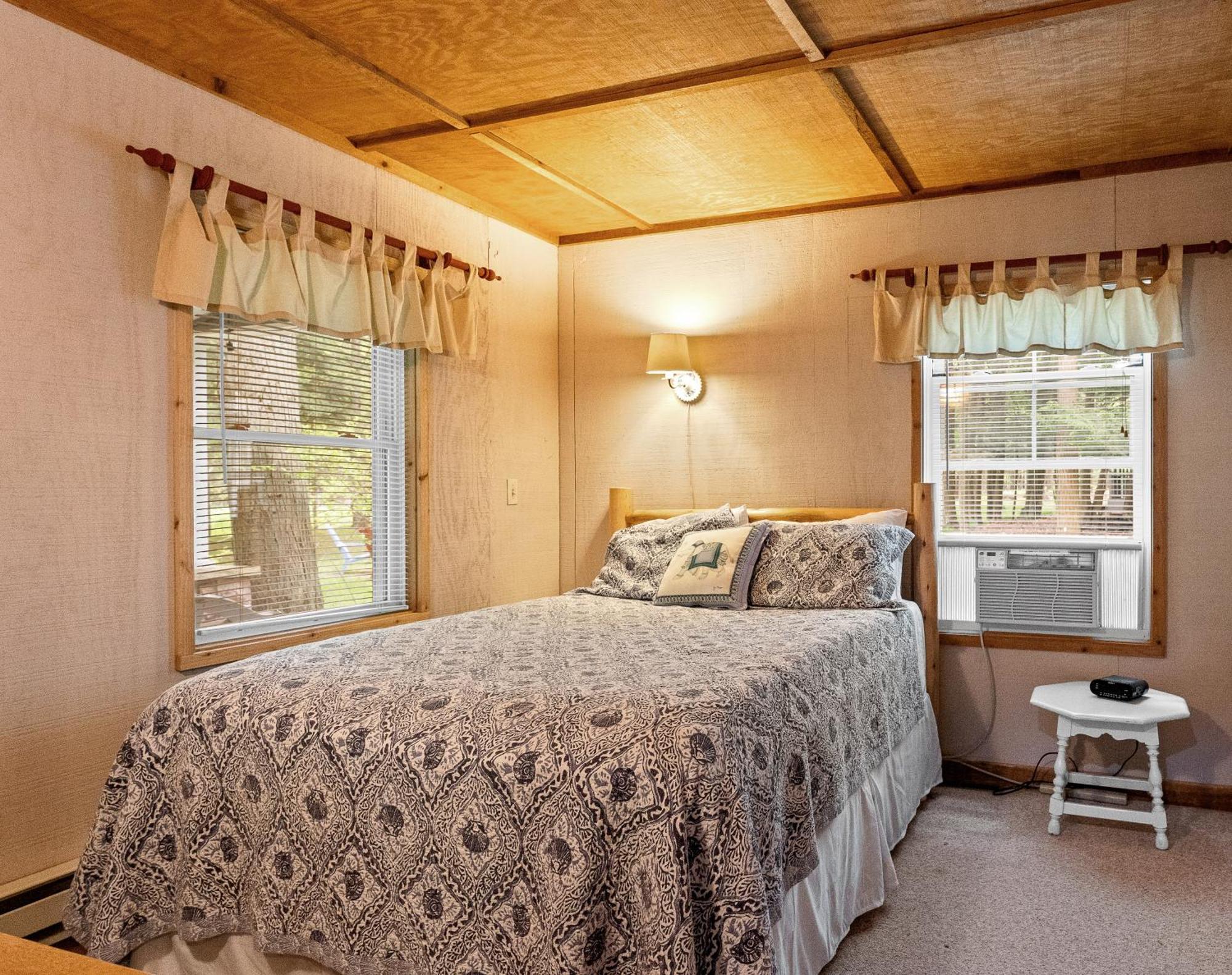 Experience The Charm Of Silver Lake At Parrothead Retreat Mears Exterior photo