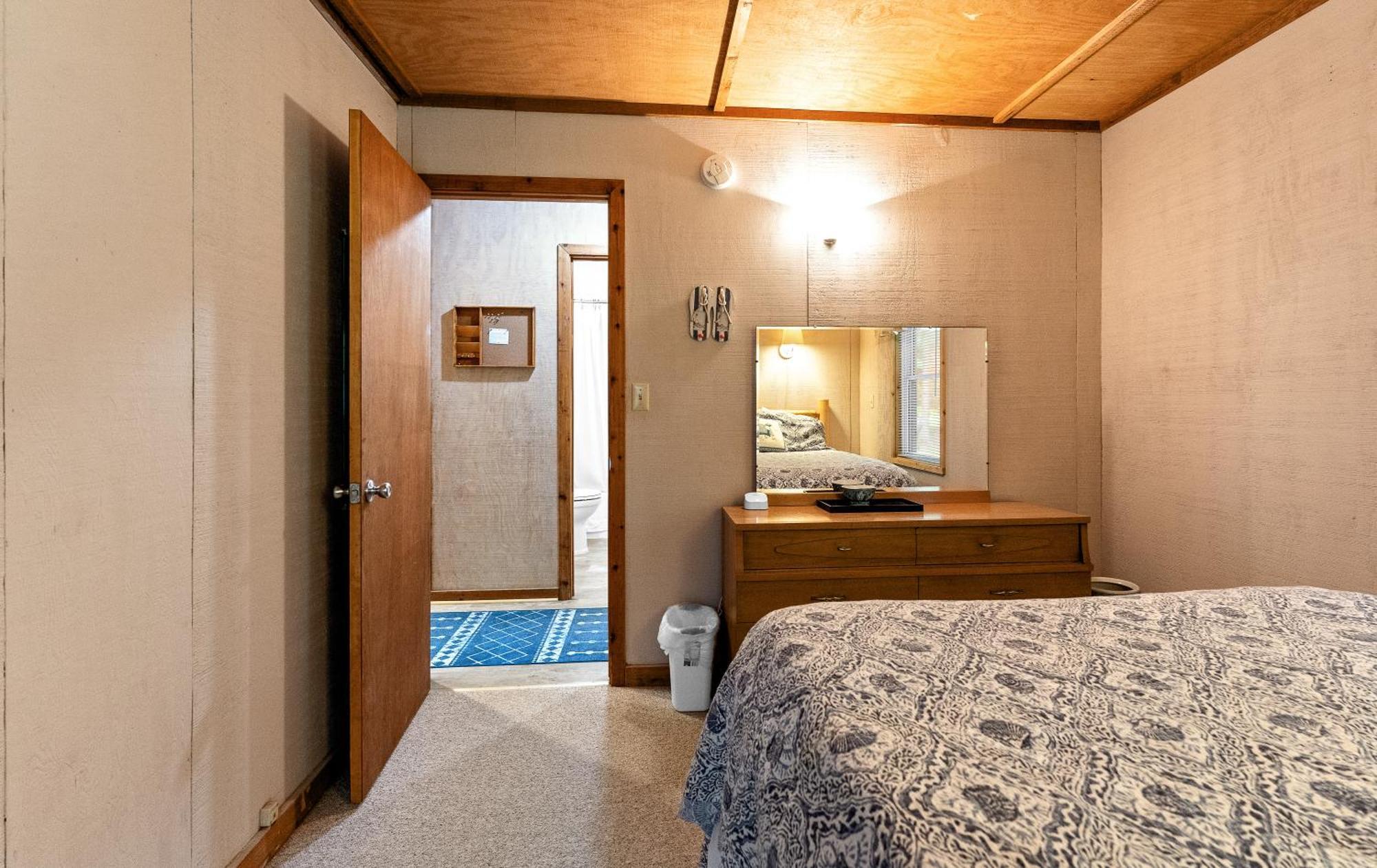 Experience The Charm Of Silver Lake At Parrothead Retreat Mears Exterior photo